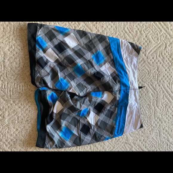 Men’s shorts - Picture 3 of 3